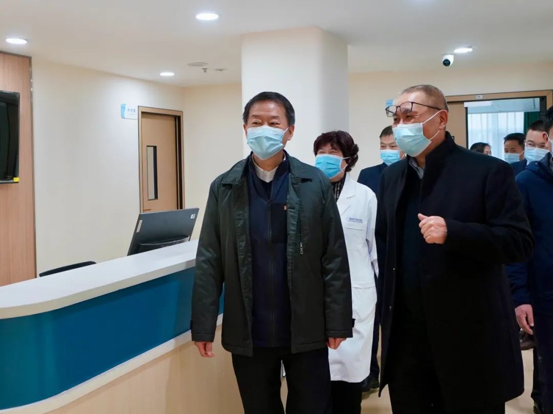 四川省尊龙凯时集团党委书记、董事长任丁率队赴锦弘集团调研