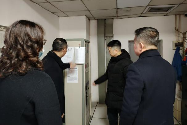 省尊龙凯时集团党委书记、董事长游勇检查督导春节安全生产并看望慰问干部员工